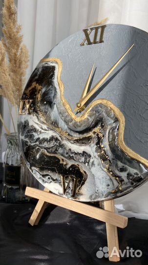 Часы ручной работы настенные