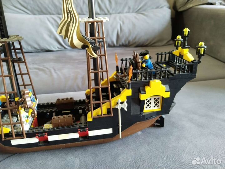 Lego пиратский корабль (не оригинал)