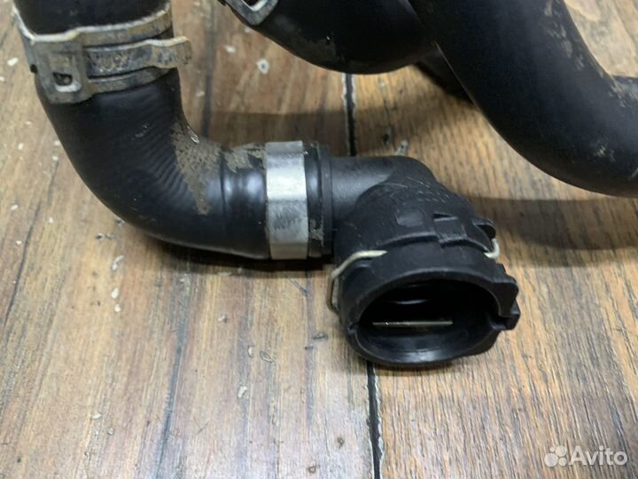 VW Golf Plus Патрубок отопителя 1.4 caxa
