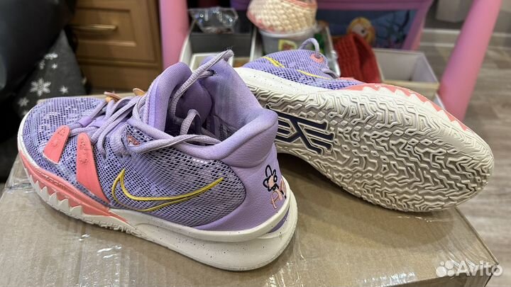 Баскетбольные кроссовки nike