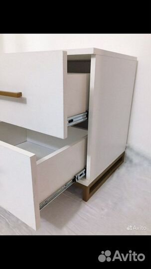 Тумба прикроватная