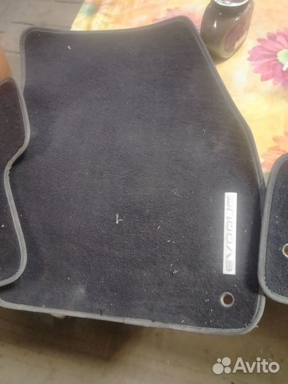 Автомобильные коврики ворсовые