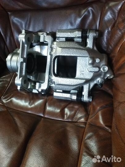 Суппорт задний Volkswagen Crafter 06