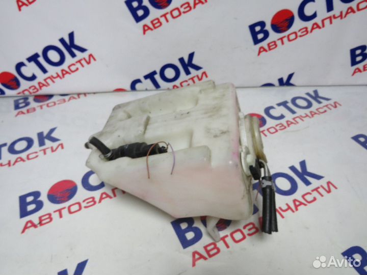 Бачок омывателя mercedes E200 CDI 210