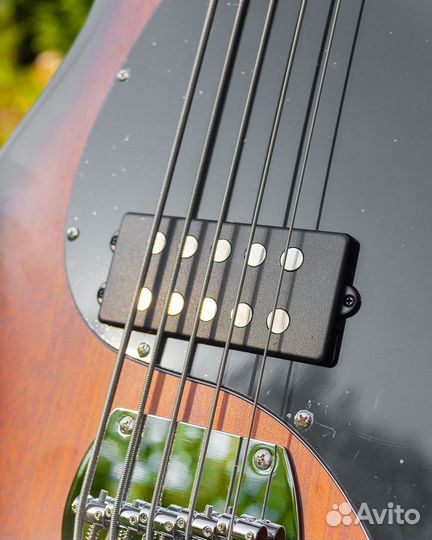 Sterling RAY5-vsbs-M1 StingRay5 Бас гитара, 5 стр