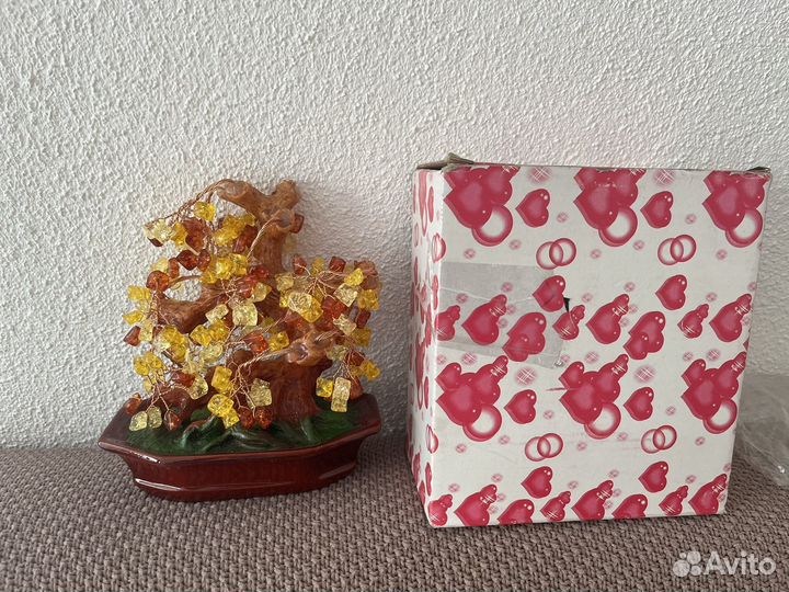 Янтарь дерево