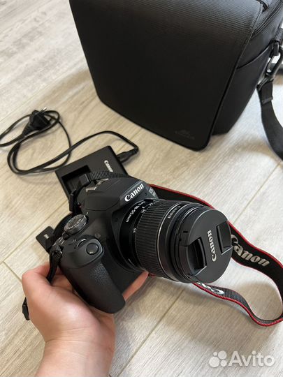 Зеркальный фотоаппарат canon eos 2000d