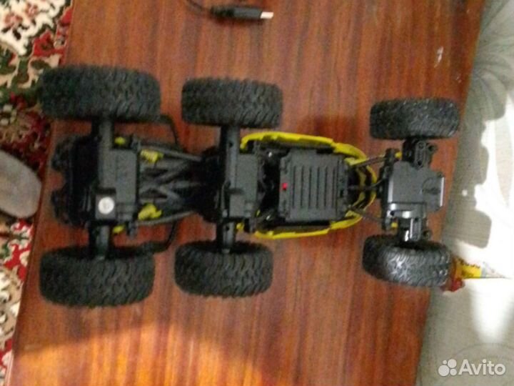 Машинка на пульте управления для ребенка