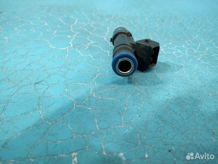 Форсунка топливная Opel Astra J P10 A14XER 2011