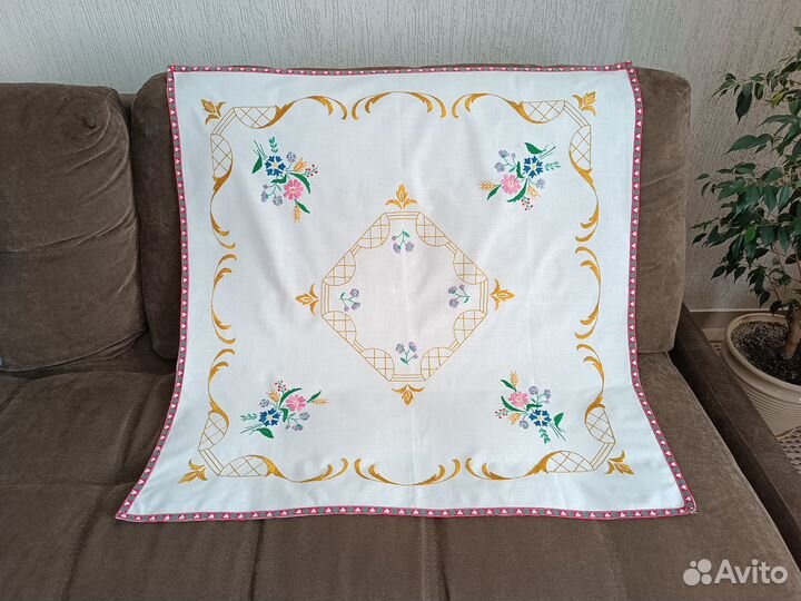 Вышитые скатерти Много Винтаж