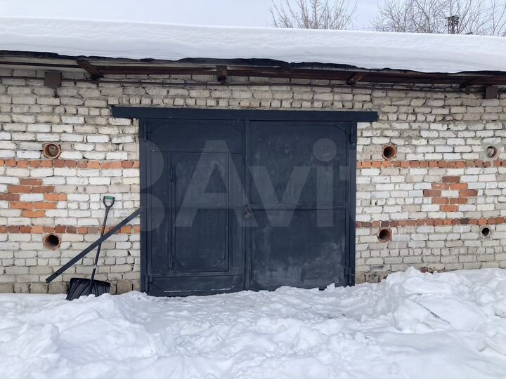 Гараж, > 30 м²