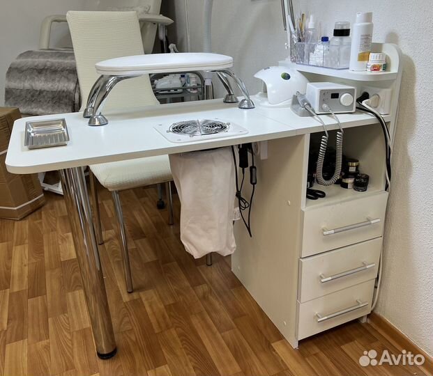 Стол для маникюра