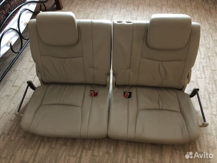 Третий ряд Toyota Land Cruiser Prado 120