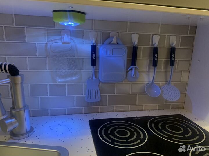 Кухня kidkraft, электронные приборы и посуда