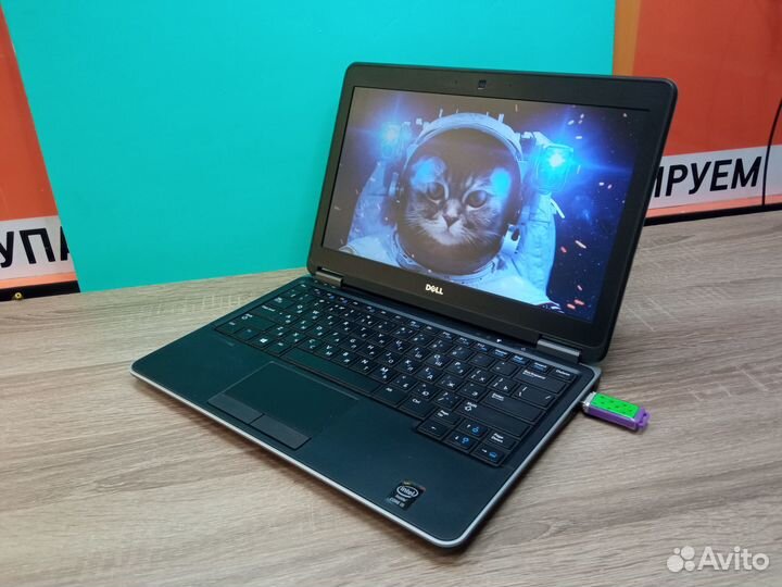Безупречный Ноутбук Dell Latityde для работы, дома