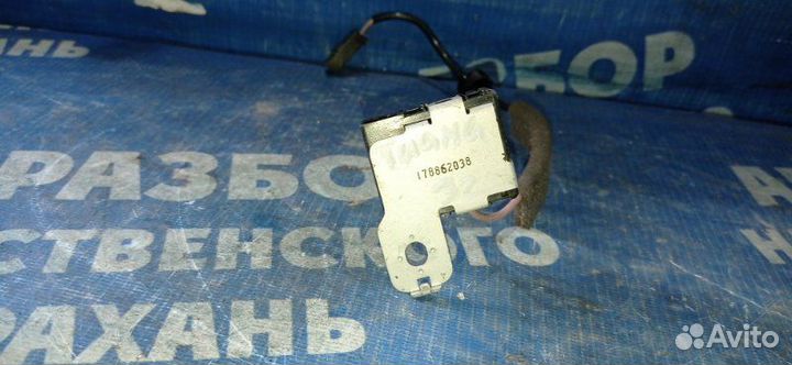 Блок управления антенной Nissan Teana J32 седан