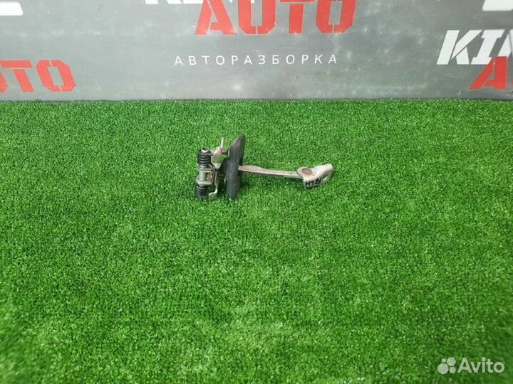 Ограничитель двери задний левый LADA X-Ray Cross