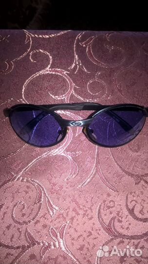 Очки солнцезащитные
