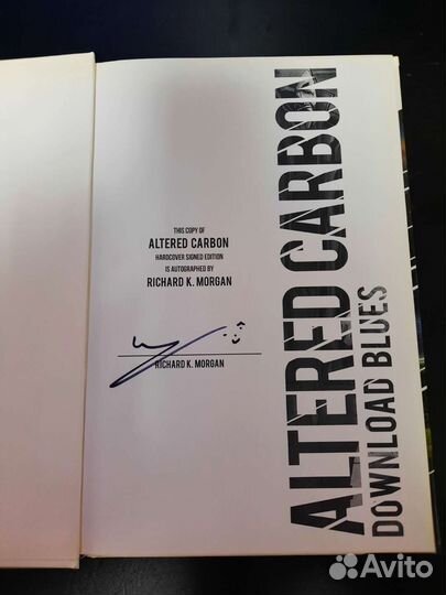Altered carbon. Download blues. HC. Signed