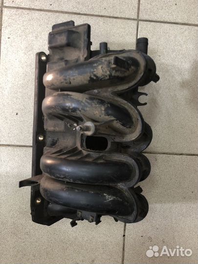 Коллектор впускной Renault Logan седан 1.4 2008