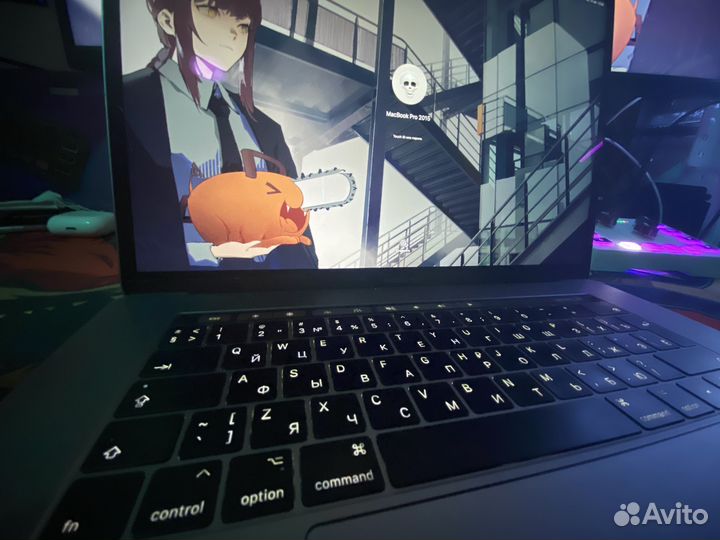 Macbook pro 15 2017(touchBar) 512 gb intel core i7