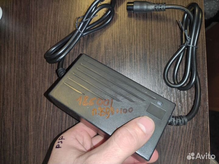 Зарядное на гироскутер 29.4V 1.6 A