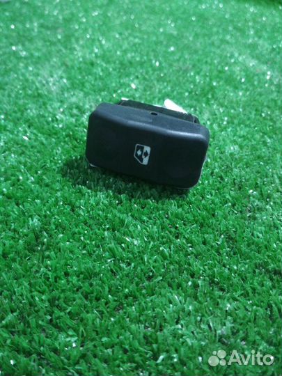 Блок управления стеклоподъемниками LADA Largus R90