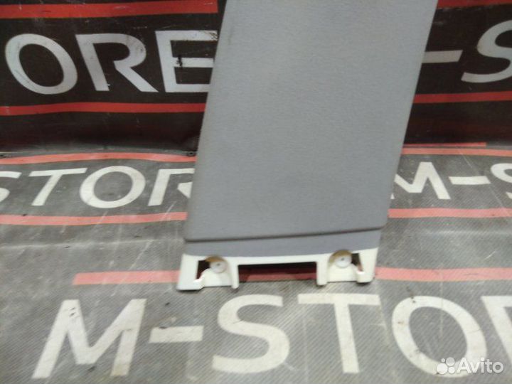 Обшивка стойки правая Bmw 3-Series E90 N46B20B