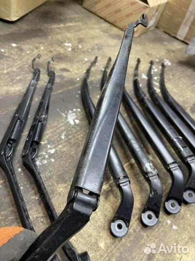 Поводок стеклоочистителя Toyota Camry 50