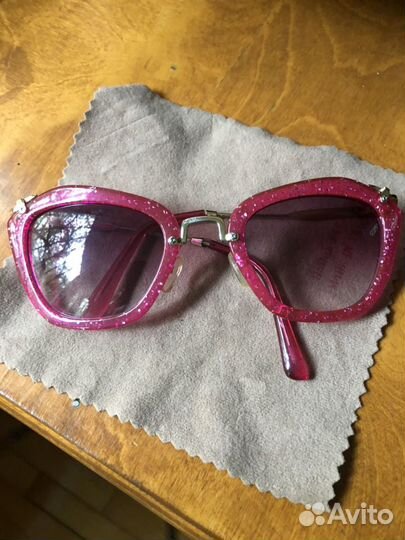 Очки солнцезащитные