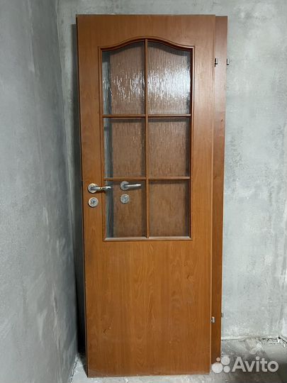 Дверь межкомнатная со стеклом бу