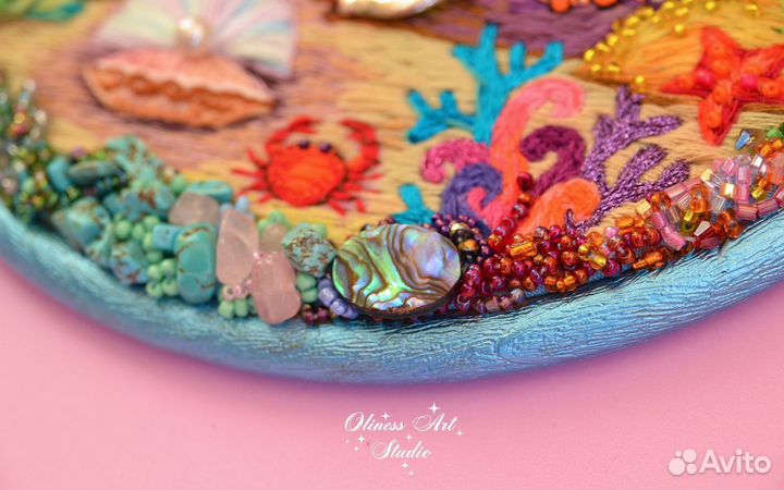 Пано с ручной вышивкой