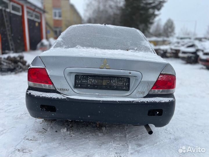 В разборе mitsubishi lancer 9 1.6 4G18 МКПП