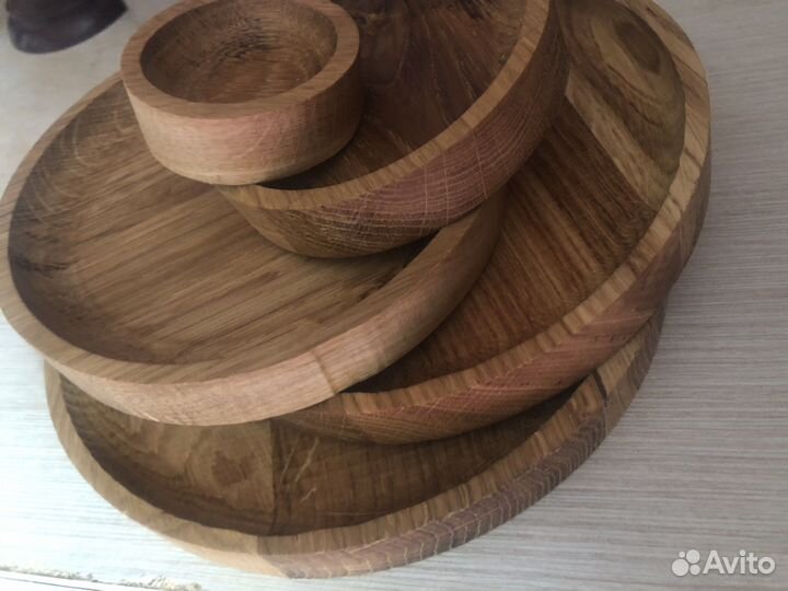 Набор тарелок из дерева