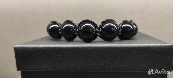 Браслет из натурального камня с бусиной Дзи