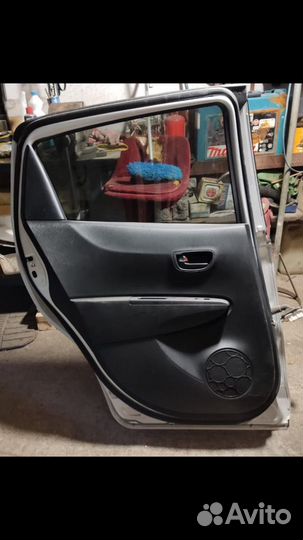 Дверь задняя,левая
