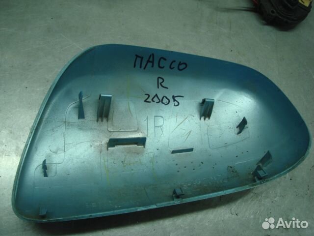 Тойота Пассо накладка зеркала правая 2004-10