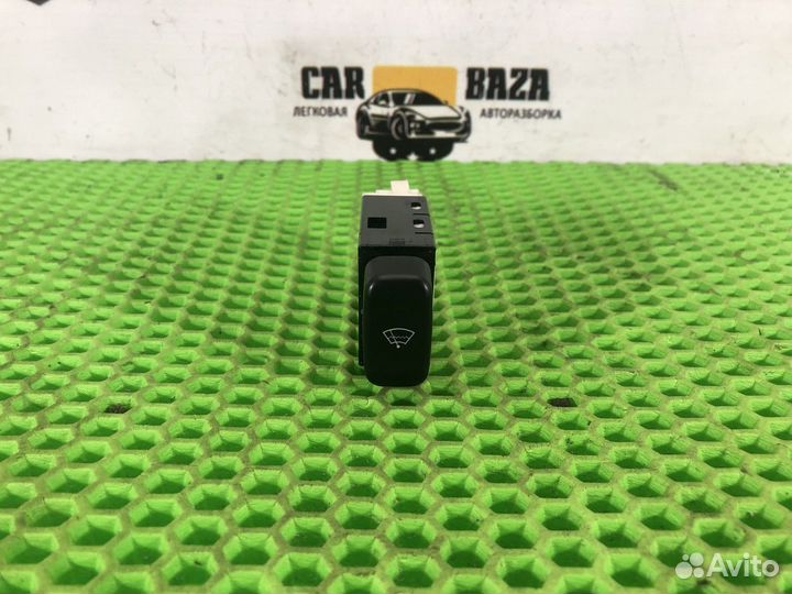 Кнопка обогрева лобового стекла