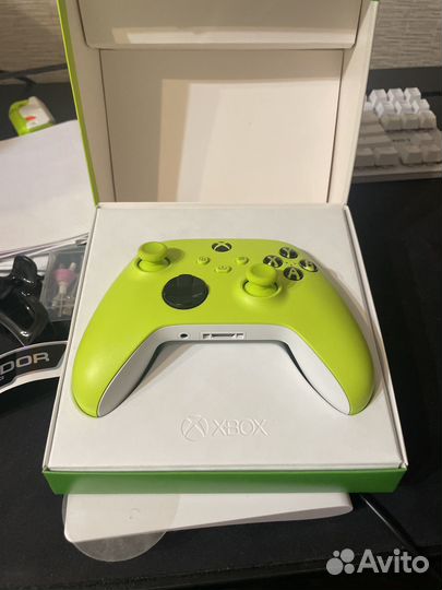 Геймпад xbox series electric volt