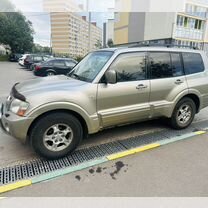 Mitsubishi Pajero 3.2 AT, 2005, 306 000 км, с пробегом, цена 930 000 руб.