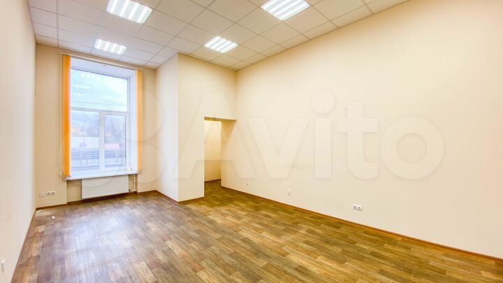 Аренда офиса 83.2 кв.метров, 1 этаж