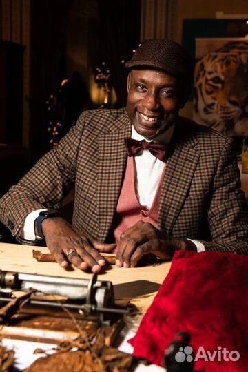 Сигарное шоу профессионального Торседора