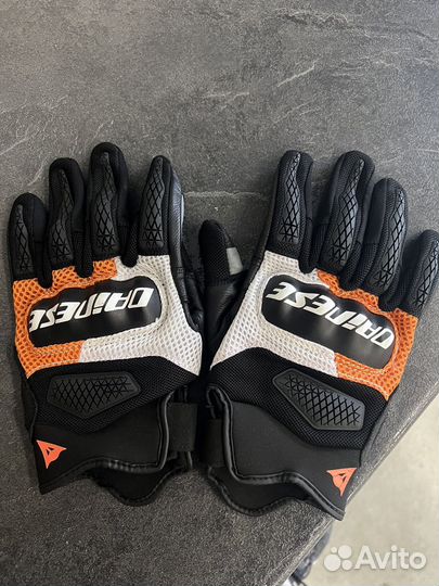 Мото перчатки Dainese