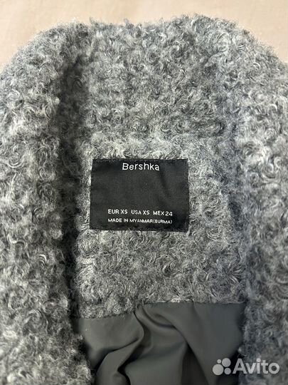 Пальто женское Bershka