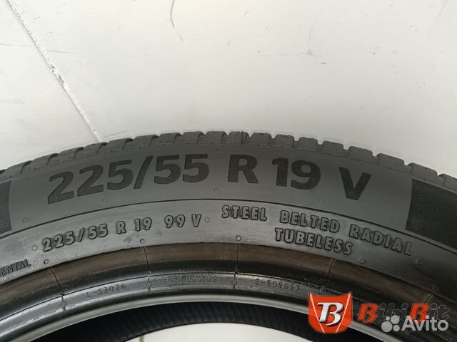 Continental UltraContact UC6 225/55 R19 99V