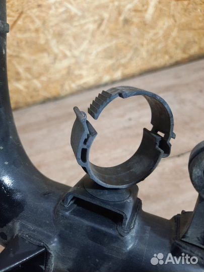 Воздуховод Opel Astra H 5дв хечбек Z13DTH 2008