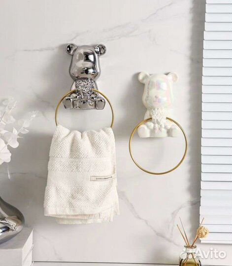 Держатель для полотенец Bearbrick