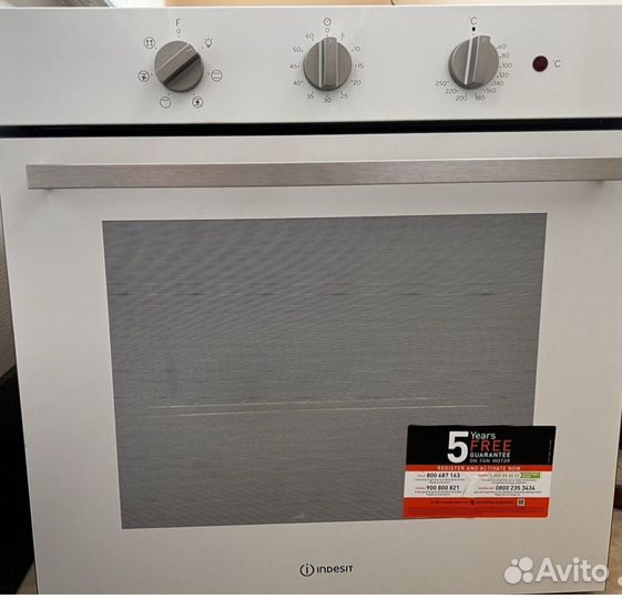 Электрический духовой шкаф Indesit IFW 6530 WH