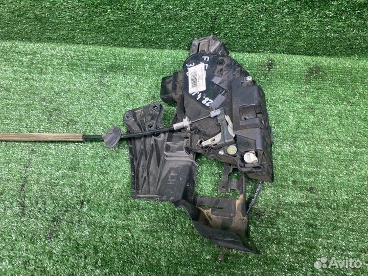 Замок двери задний левый Ford Focus 2