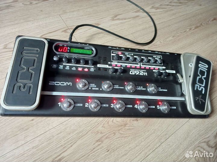 Ламповый гитарный процессор Zoom g9.2tt